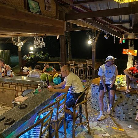 B&R Hostel Nagtabon Bacungan Екстер'єр фото