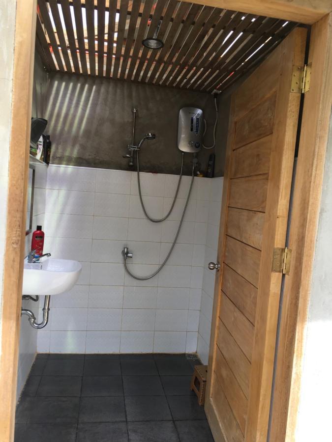 B&R Hostel Nagtabon Bacungan Екстер'єр фото