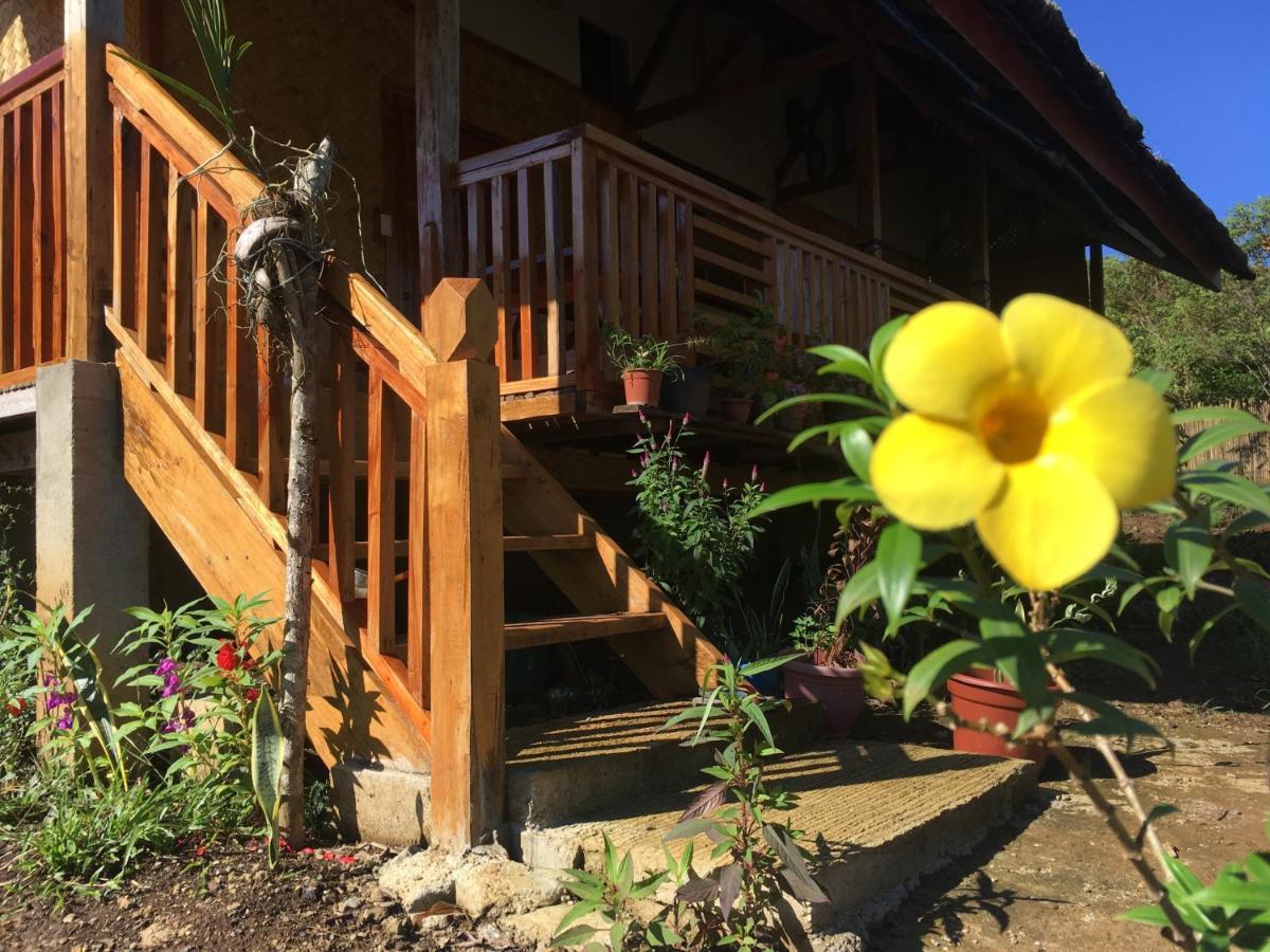 B&R Hostel Nagtabon Bacungan Екстер'єр фото