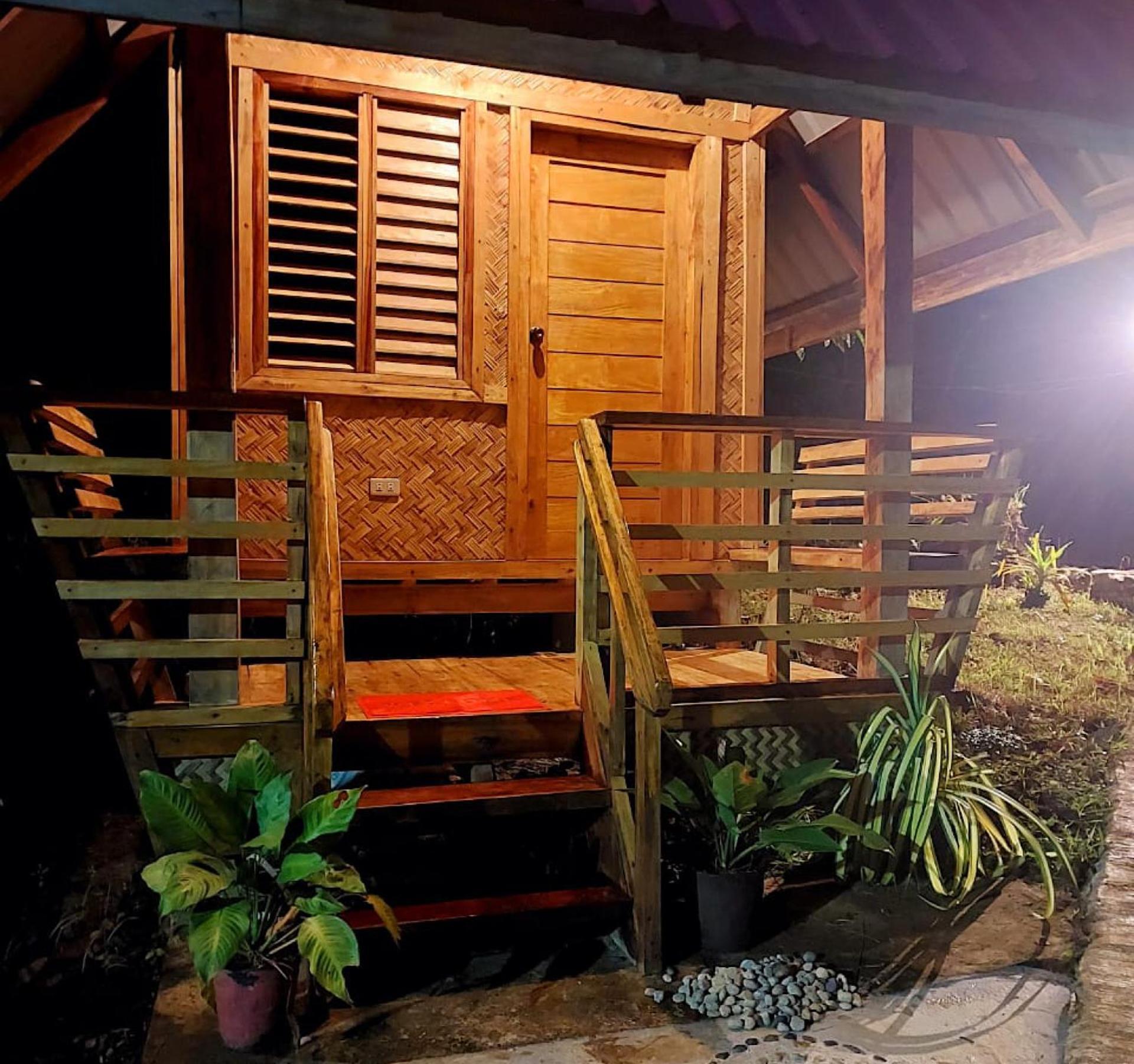 B&R Hostel Nagtabon Bacungan Екстер'єр фото