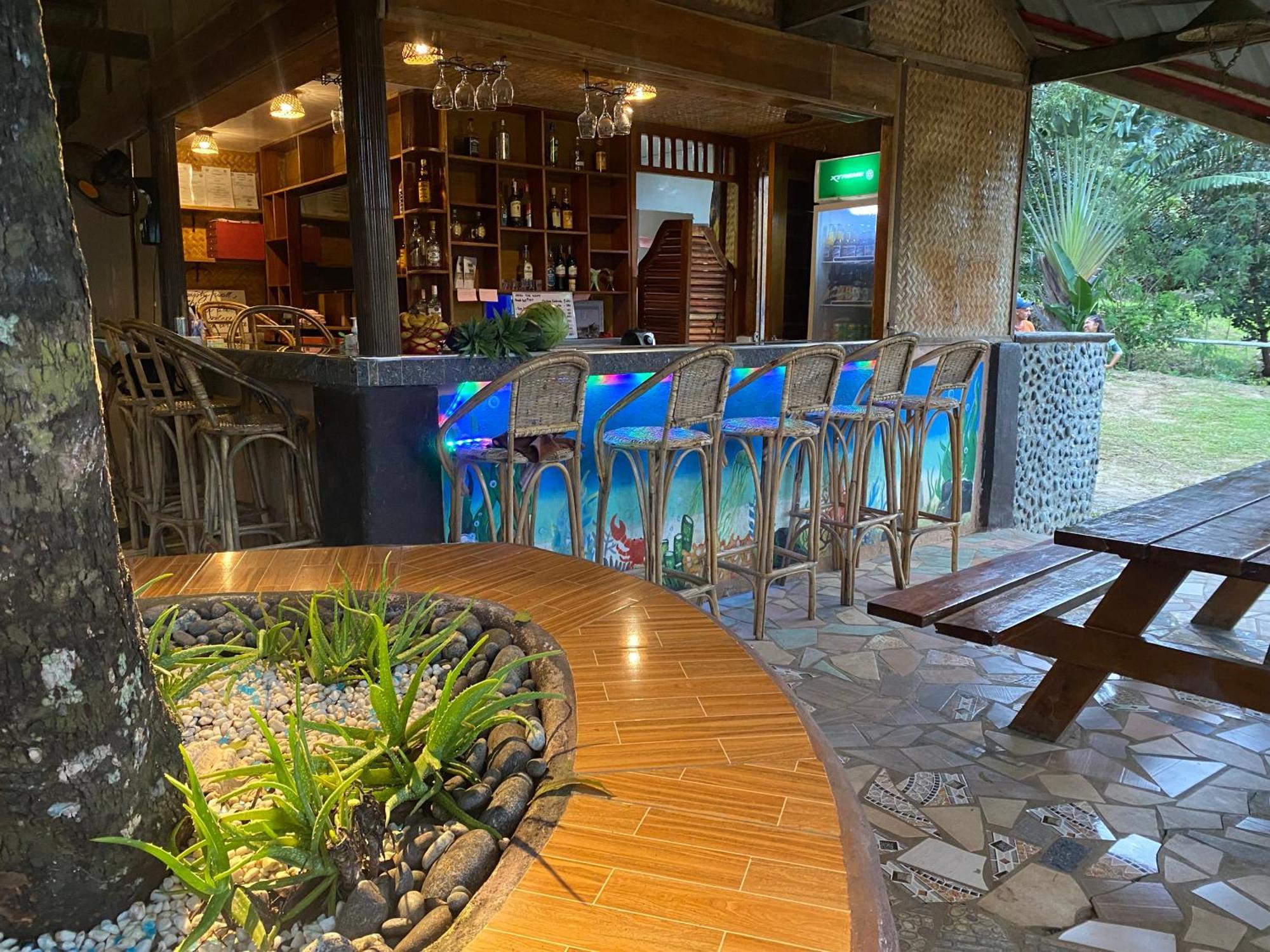 B&R Hostel Nagtabon Bacungan Екстер'єр фото
